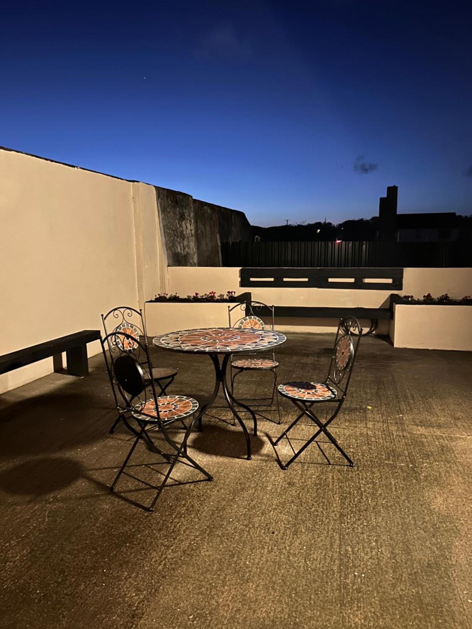 The Parlour Cottage กัลเวย์ ภายนอก รูปภาพ